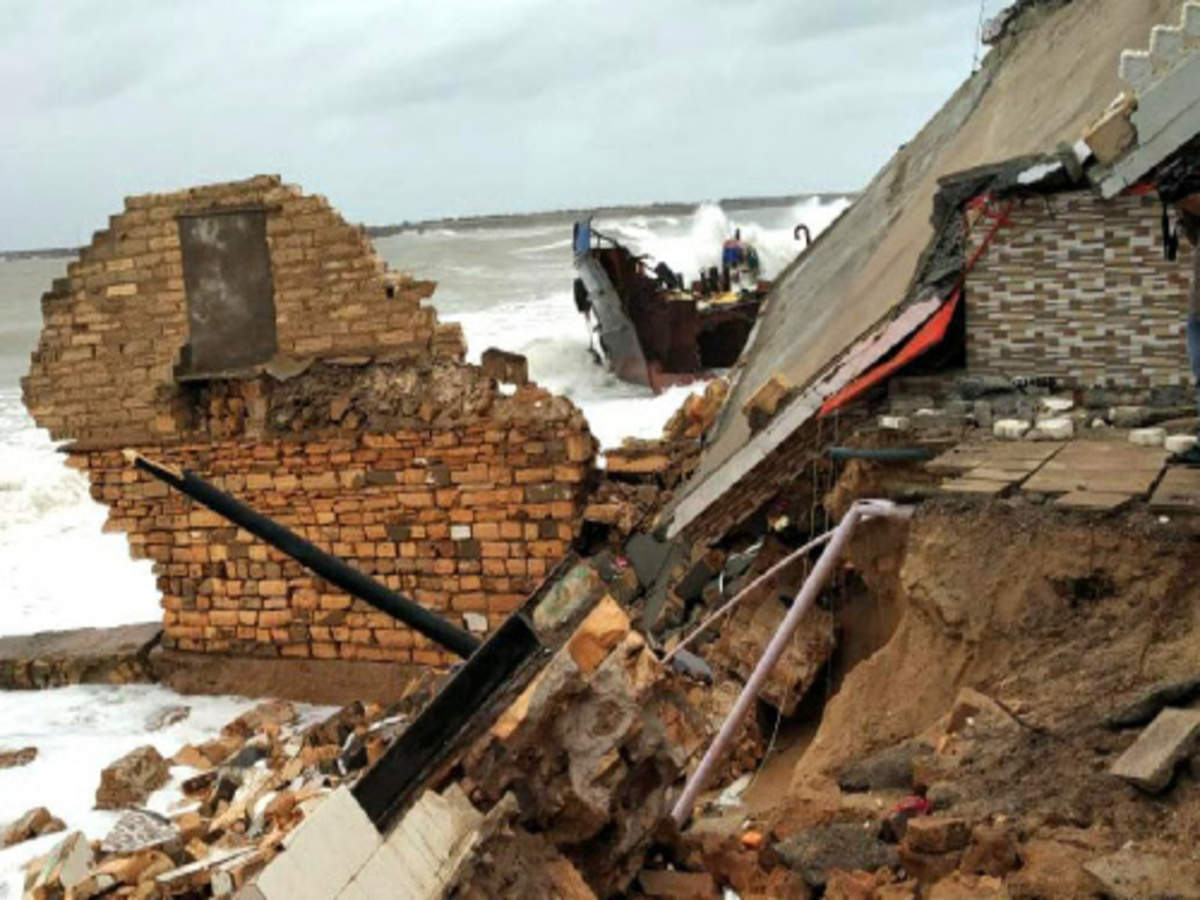 Cyclone Vayu veers away, but Gujarat still on high alert | India News -  Times of India