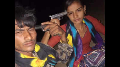 Barmer couple commits suicide, clicks pictures with pistols beforehand