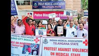 Telangana doctors march in solidarity for Kolkata doctors
