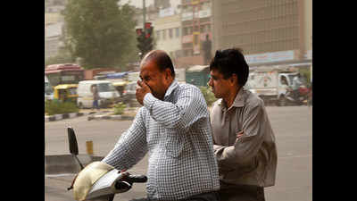 Met predicts cloudy, windy and dusty Saturday in Delhi