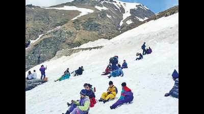 Traffic reined in, come see snow, say Manali hoteliers
