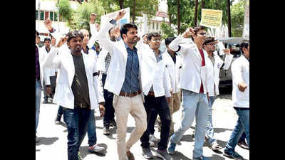 Junior doctors boycott work, patients suffer