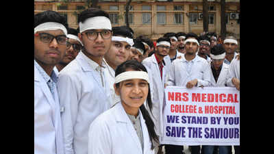 Junior doctors in Bhopal join IMA stir, medical services to be affected on Monday