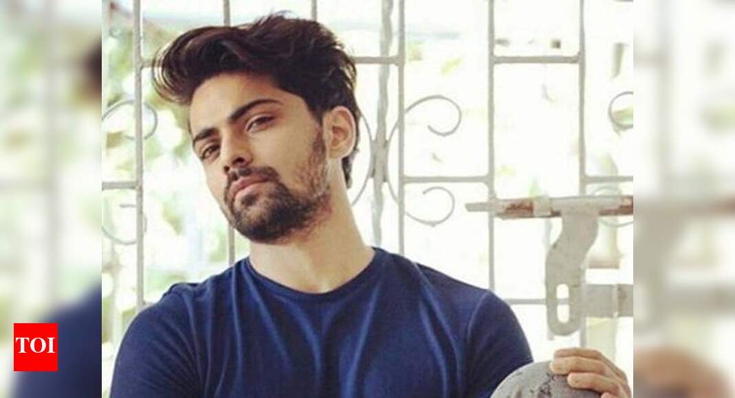 Shravan Reddy gives importance to web series - The Times of India