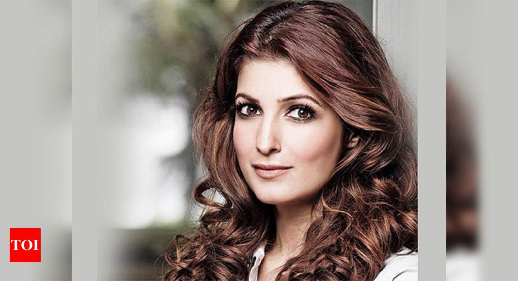 Watch Twinkle Khanna Reveals A Trick She Uses To Get A House Guest To   Photo 