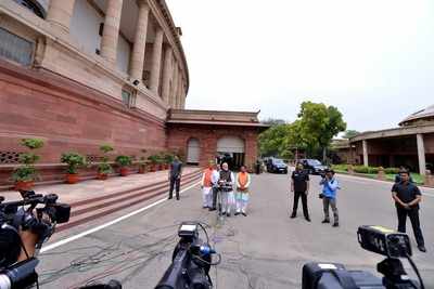 Lok Sabha veterans Advani, Sushma, Deve Gowda missed in 17th Lok Sabha