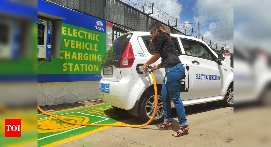 Niti’s new road map Only electric vehicles to be sold after 2030