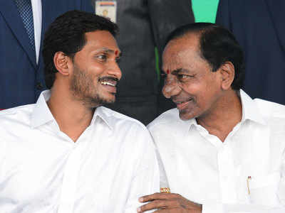 Jagan-KCR bonhomie giving a leg-up to resolving sticky issues between Andhra, Telangana?