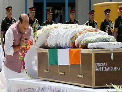 Defence minister Rajnath, Army chief pay homage to Major killed in Kashmir encounter