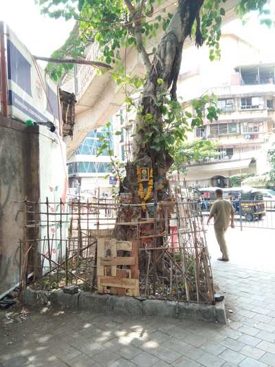 temple in making at public space near Azad Nagar