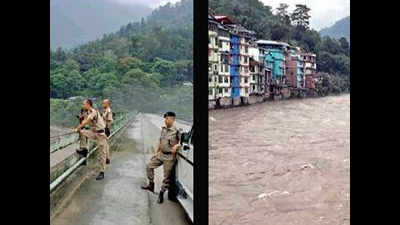 Bengal tourists, stranded in Sikkim after cloudburst, return to Gangtok