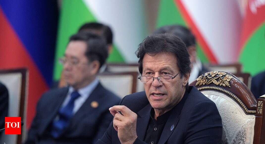 Twitterati troll Pak PM Imran for posting Tagore's quote as Khalil Jibran's