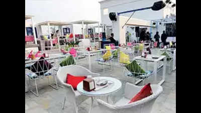 Most Jaipur roof-top eateries function without fire NOC