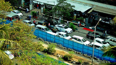 Mumbai: Rs 10,000 fine on those parking vehicles illegally