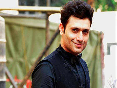Not Shiney Ahuja, but this cricketer was offered to play the lead negative role in 'Gangster'