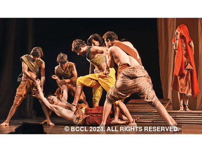 Delhi remembers Girish Karnad as his play Agni Aur Barkha comes alive on stage