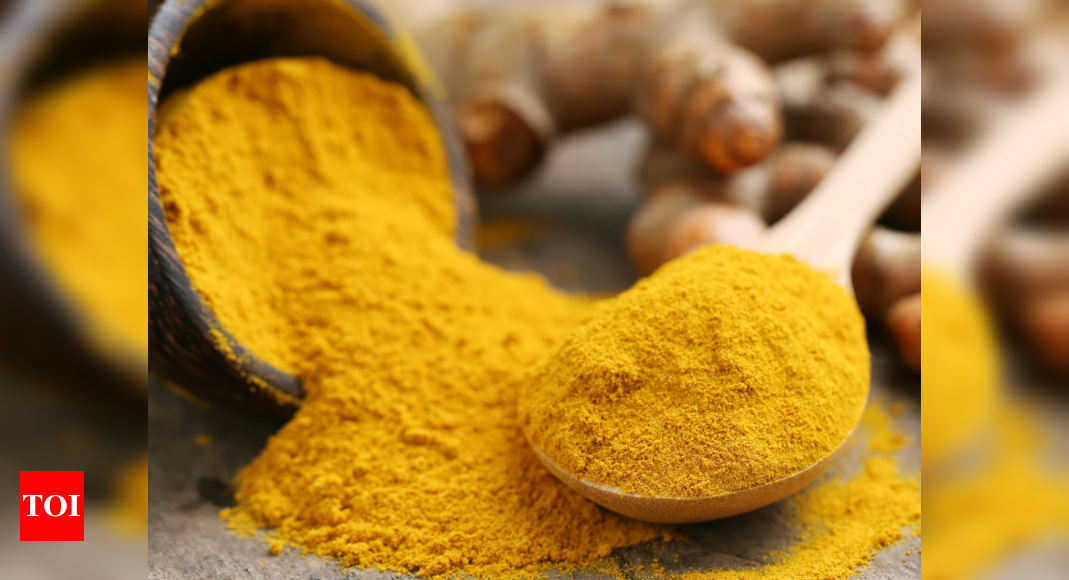 How much haldi should you use to get its maximum benefit - Times of India