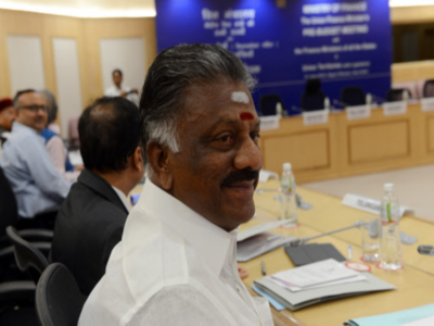 Tamil Nadu seeks special package of Rs 1,000 crore to address water crisis
