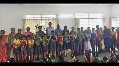 Students given saplings by NGO