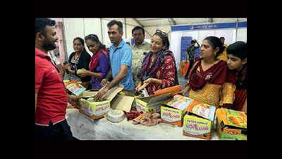 Mango lovers short-changed by Vayu; 10 lakh kg of Kesar damaged