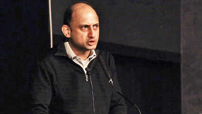 RBI deputy governor Viral Acharya quits six months before his term ends