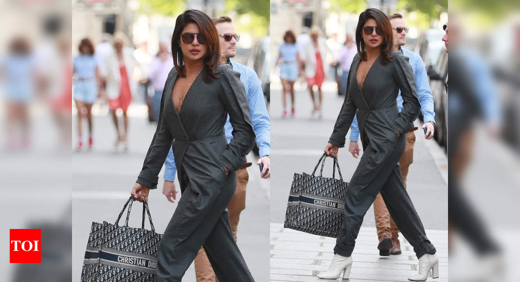 Can you guess the price of Priyanka Chopra's bag? - Times of India