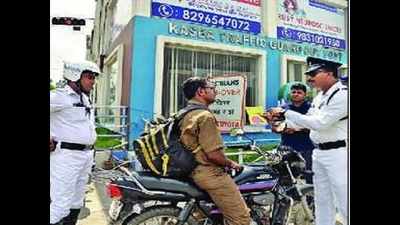 Cops undertake drive to put two-wheelers on safety path