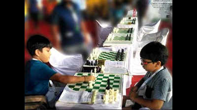 Six-year-old, 9-year-old play chess match for over 4.5 hours, officials forced to call draw