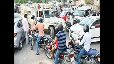 Harrowing time for commuters in Patna