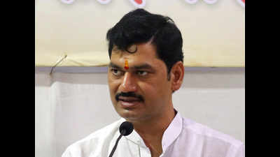 Some colleges with minority tag offering seats for cash: Dhananjay Munde