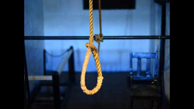 Makebelieve turns into horror: 12-year-old MP girl hangs self during game