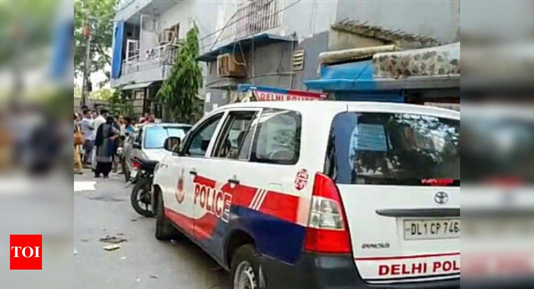 Delhi Two Arrested In Vasant Vihar Triple Murder Case Delhi News Times Of India 6162