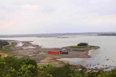 Once Asia’s largest manmade lake...Bhojtal's dying a slow death