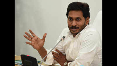 Y S Jaganmohan Reddy orders closure of belt shops on national highways