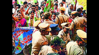 YS Jaganmohan Reddy asks cops to drop all cases against SCS activists