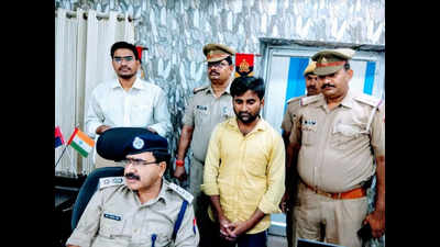 Fingerprints cloning gang busted in Azamgarh; one held, four on the run