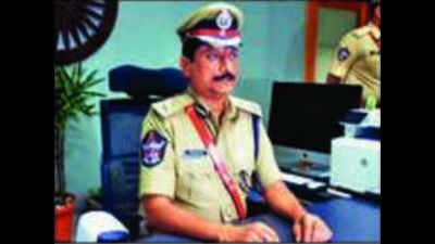 New police commissioner takes charge