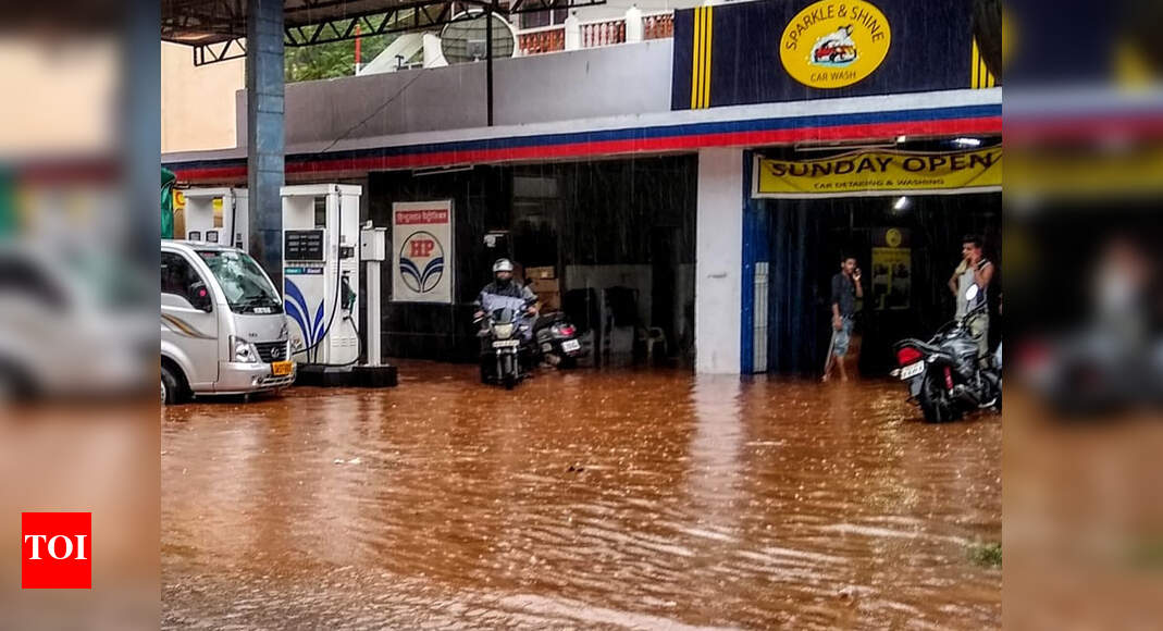 Heavy rains, waterlogging derail life in Goa | Goa News - Times of India