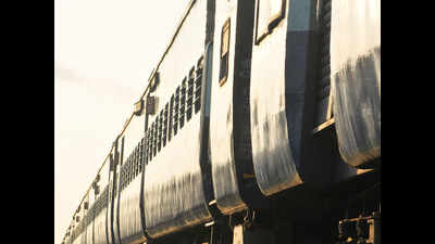 Woman jumps before train with two-year-old son near Khar station