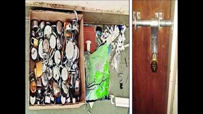 Rs 7,000 fine for locking hostel room | Bhopal News - Times of India