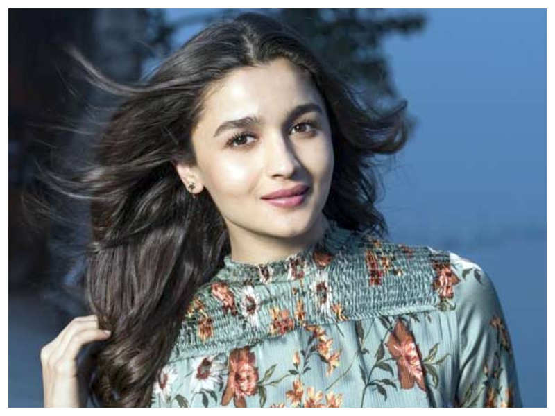 Photo: Alia Bhatt catches up with her girl gang in New York City