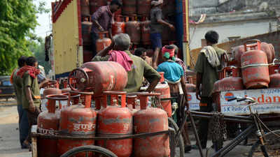 LPG cylinders cheaper by Rs 100 due to better forex rates