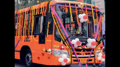 Delhi: First 25 of 1000 new cluster scheme buses in 10 days
