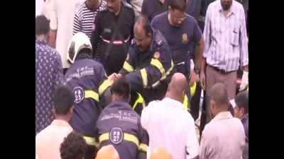 15-year-old girl trapped under Mumbai wall collapse debris