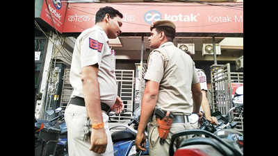 East Delhi bank robbery bid foiled as guard leads fightback