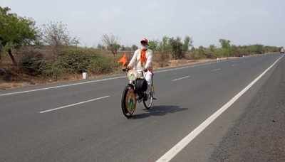 Man cycles from Gujarat's Amreli to Delhi for a promise made to PM Narendra Modi