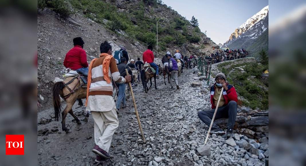 Highest Number Of 5 522 Pilgrims Leave Jammu For Amarnath Cave Shrine India News Times Of India