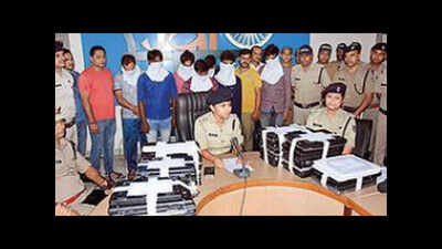 Laptop lifting gang busted, 7 arrested; 43 laptops recovered