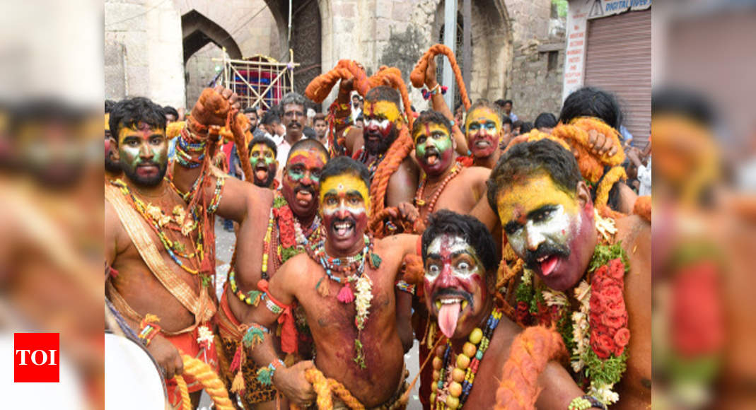 Telangana: Bonalu festival kicks off at Golconda Fort | Hyderabad News