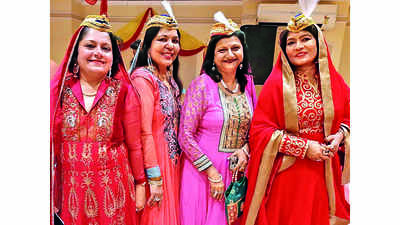 A Mughal themed party for Prayagraj ladies